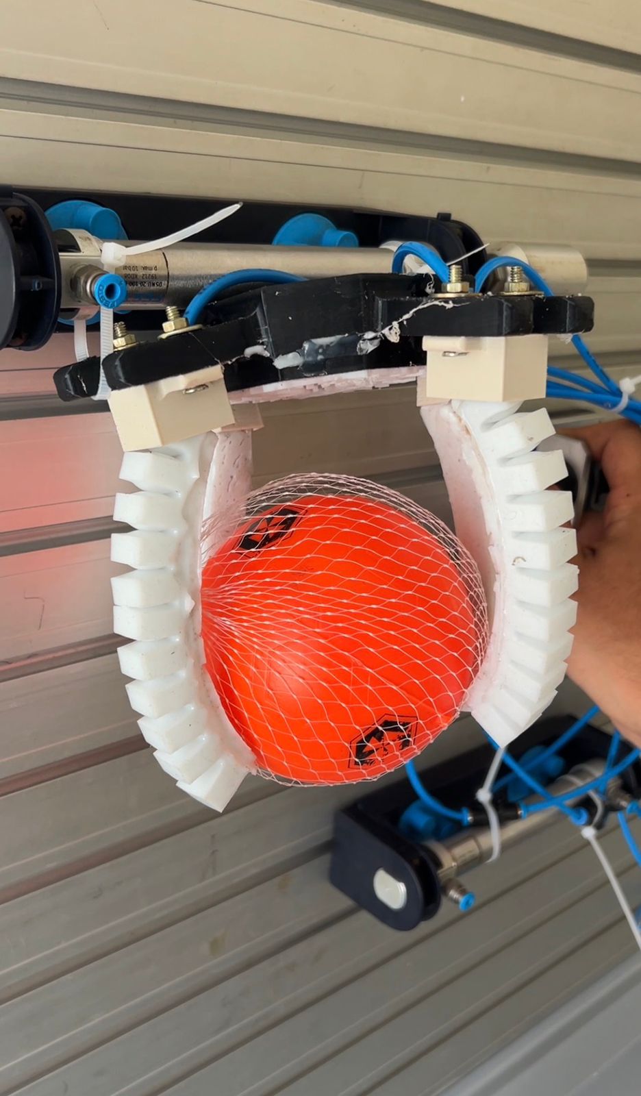 Soft Robotic Gripper for UR5 Robotic Arm - Image 5